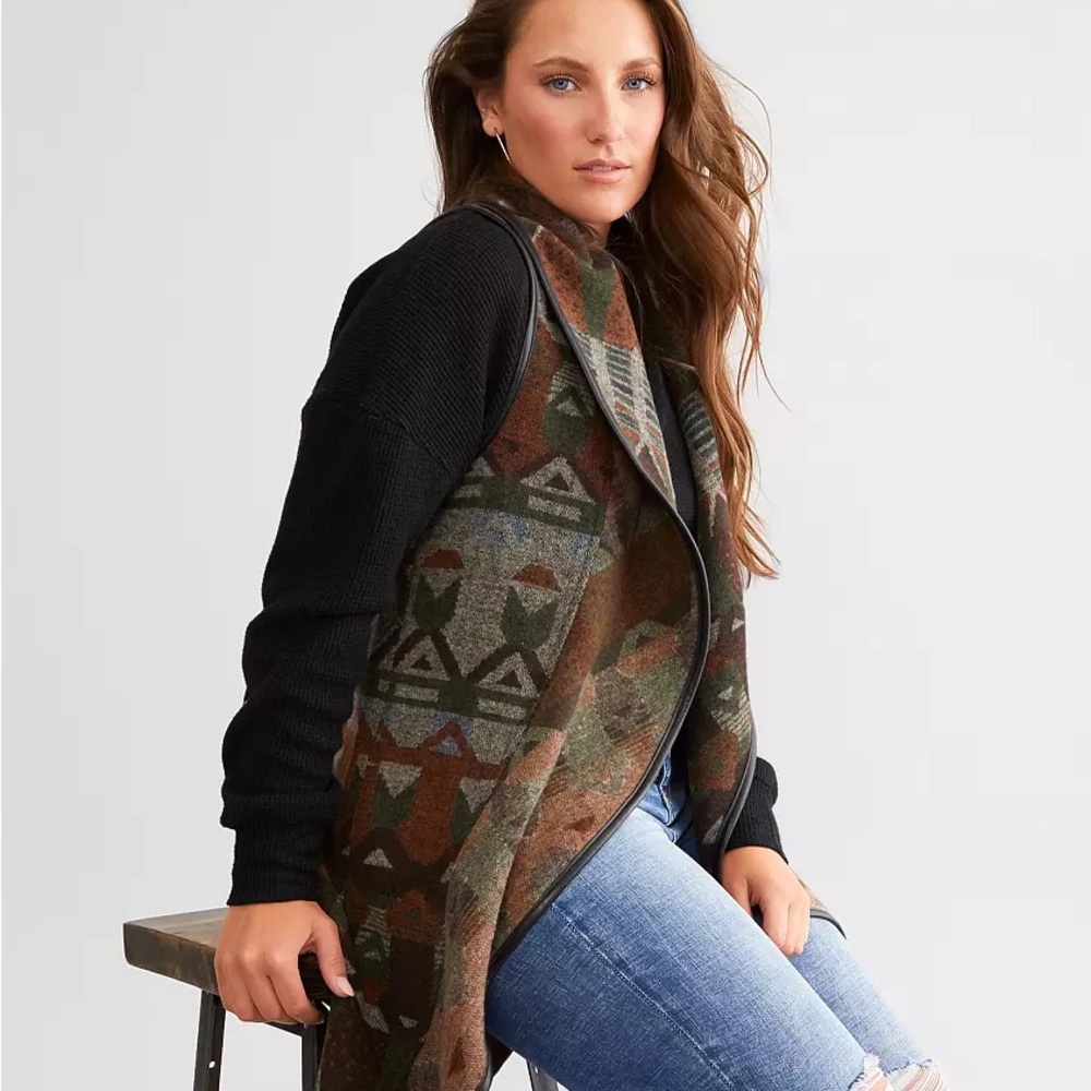 Buckle Aztec Flyaway Patterned Cardigan